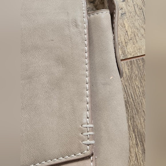 Universal Thread Elegant Tan Non Leather Crossbody Bag - Picture 4 of 15